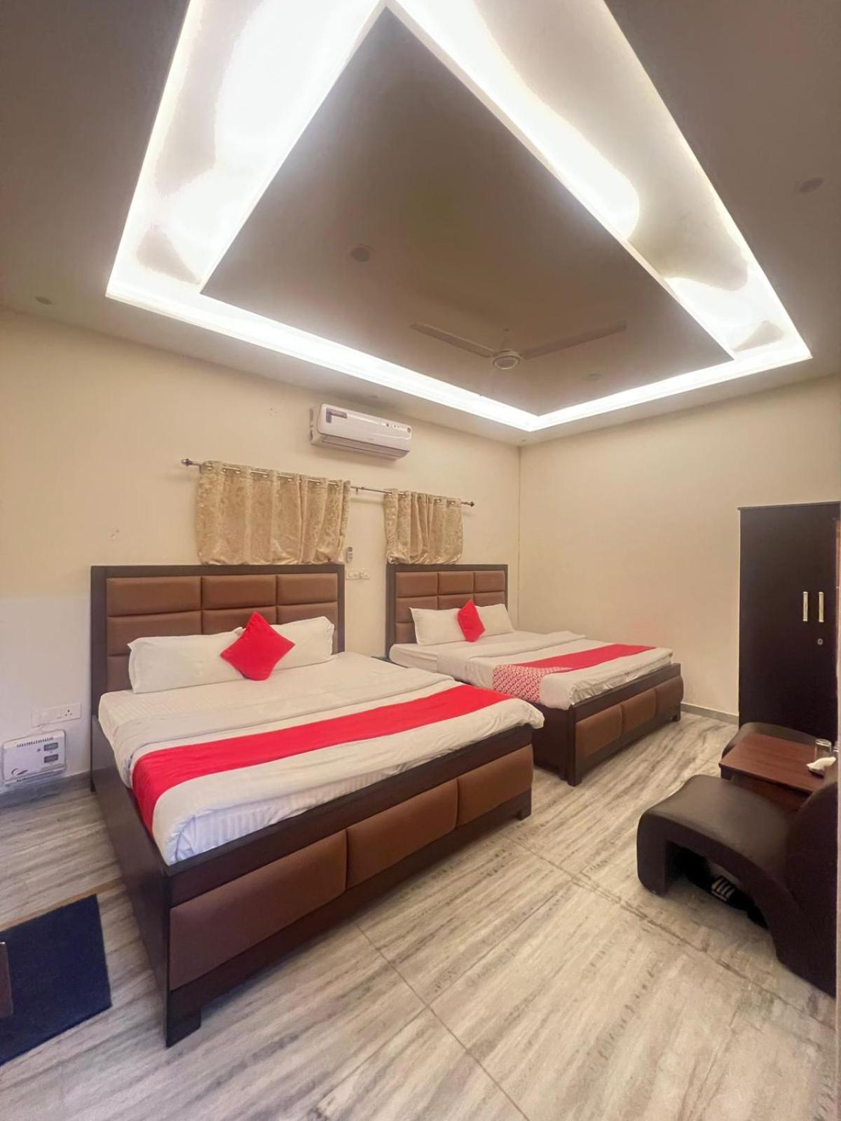 Hotel Majestic Chandīgarh 外观 照片